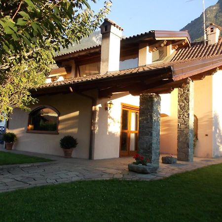 Les Hirondelles Bed & Breakfast Fenis Exterior photo